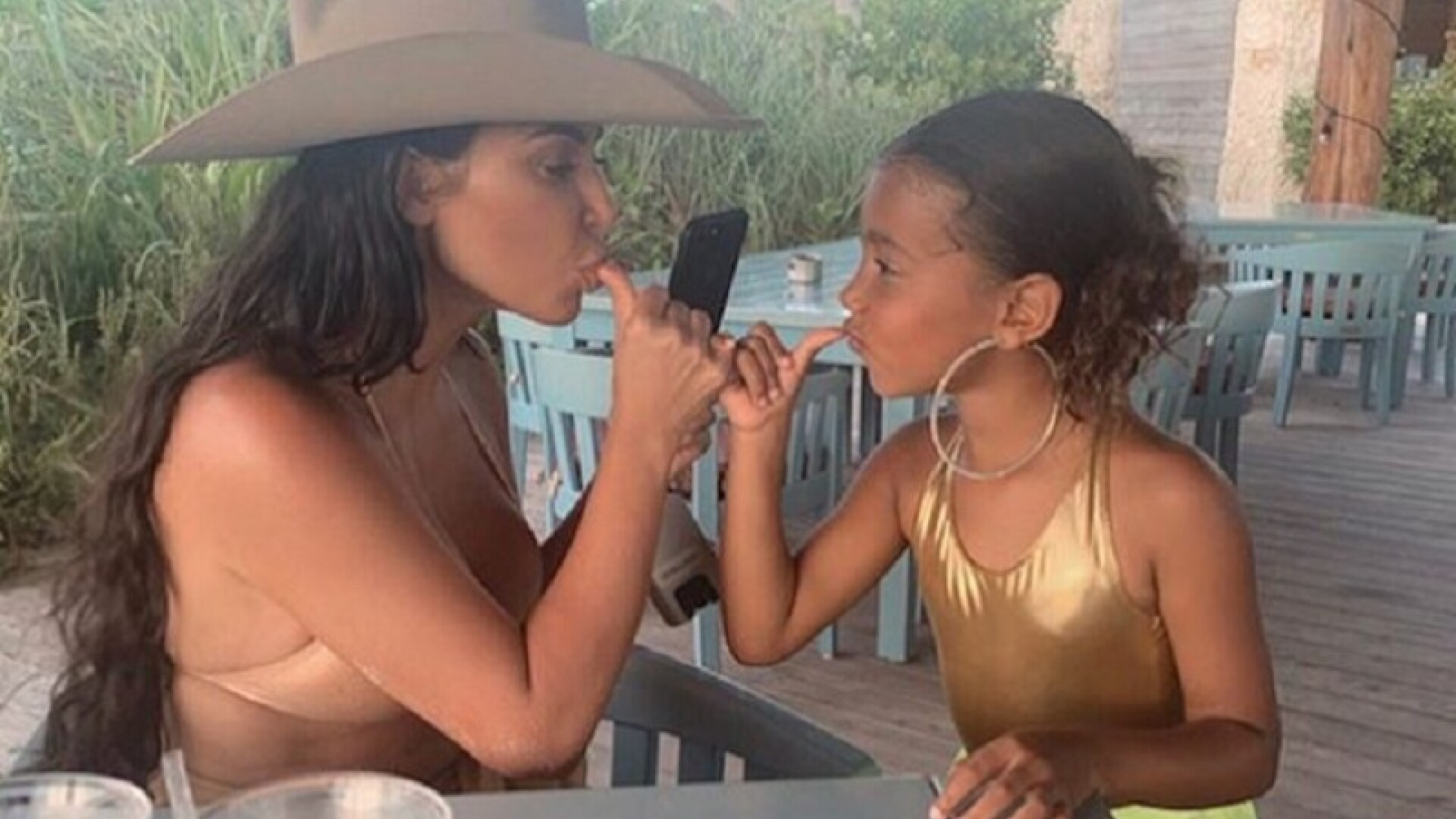 Kim Kardashian si fiica ei, North