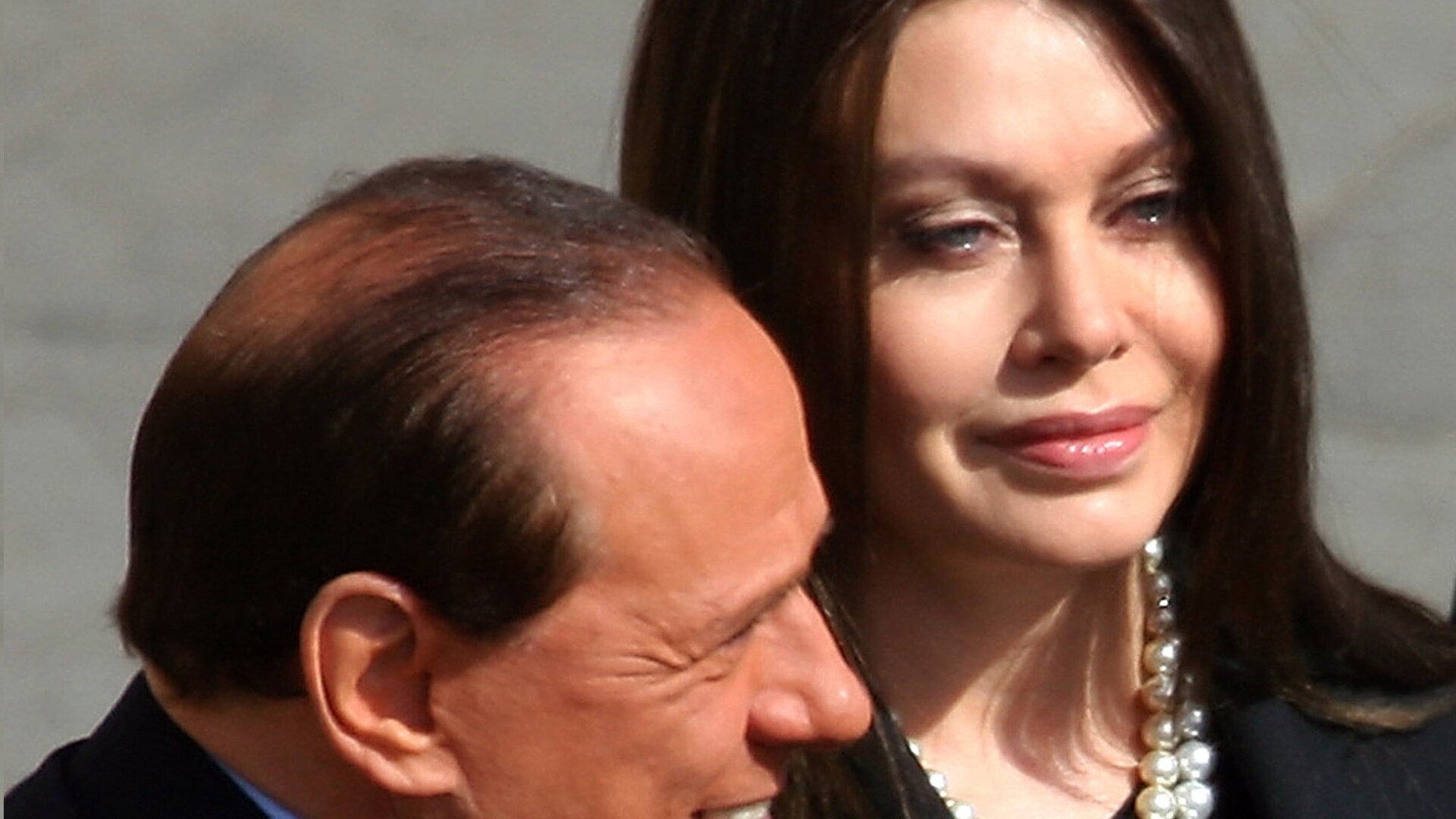 Fosta soție a lui Silvio Berlusconi, obligată să îi dea înapoi 60 de milioane de euro