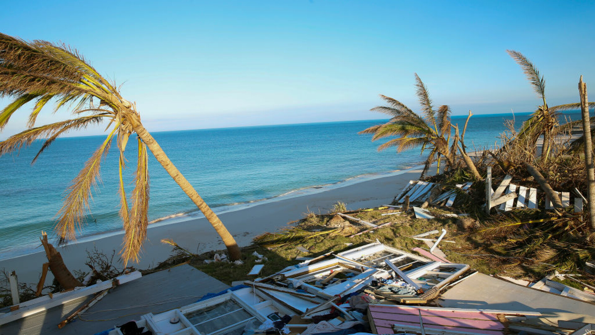 Uraganul Dorian a făcut 43 de victime în Bahamas