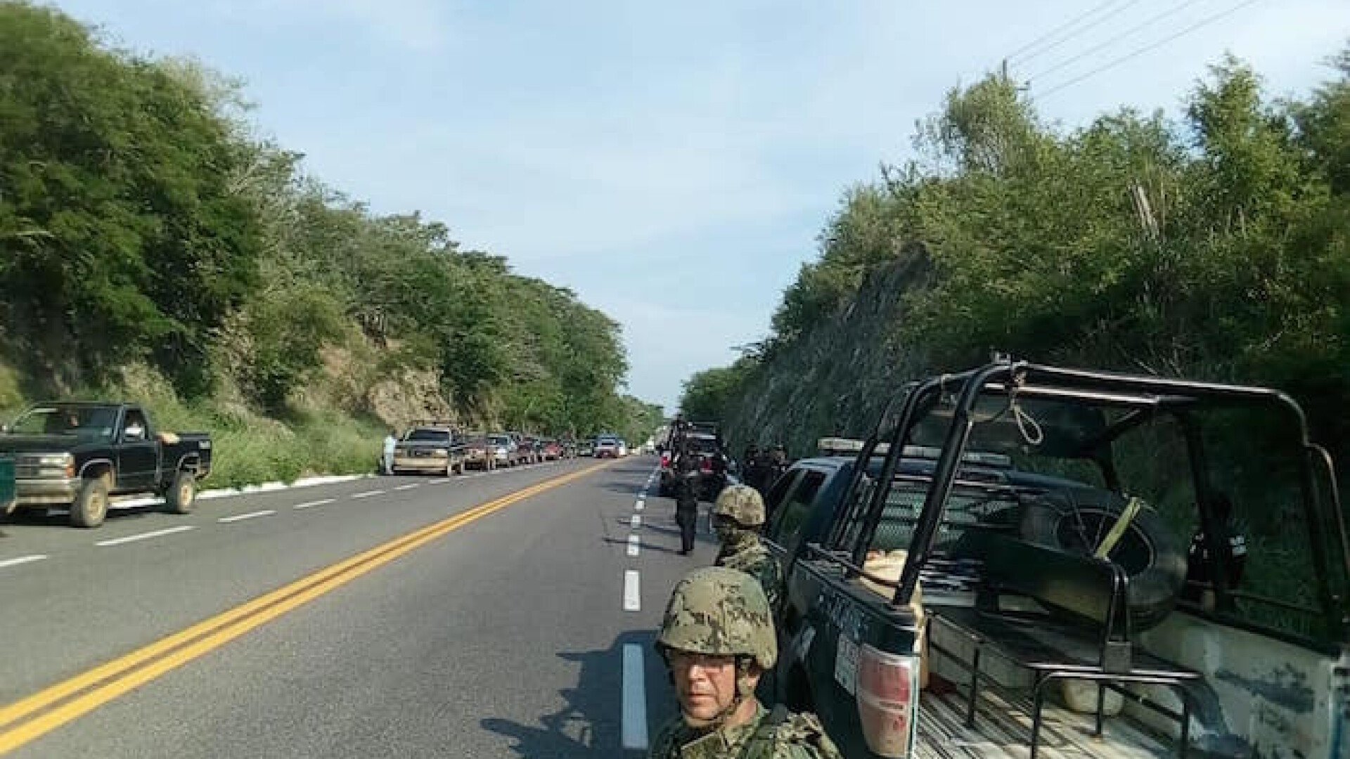 O mică armată de traficanţi de droguri, oprită în Mexic înainte de a comite un masacru