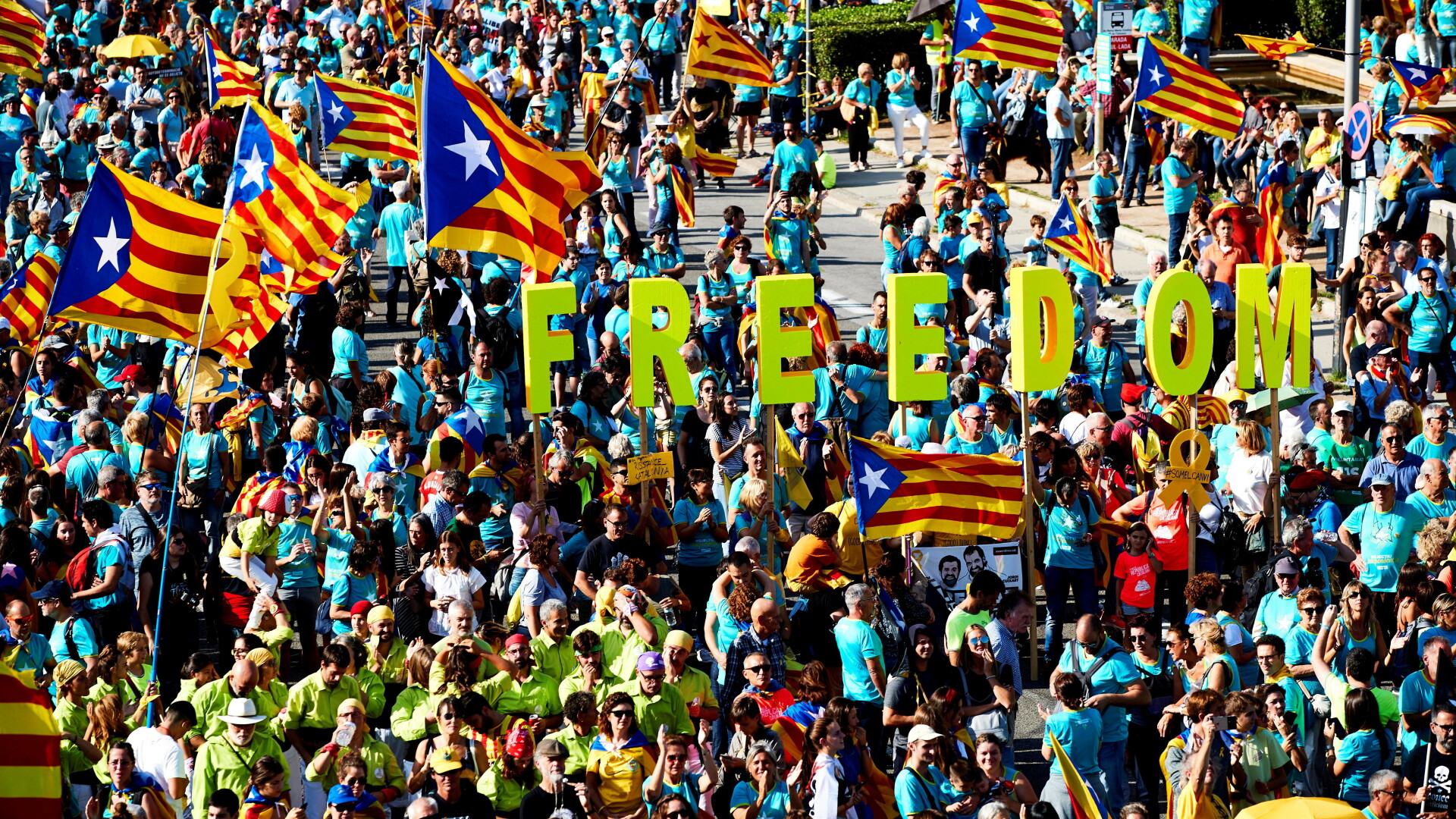 Proteste în Barcelona. Aproape un milion de catalani cer independenţa