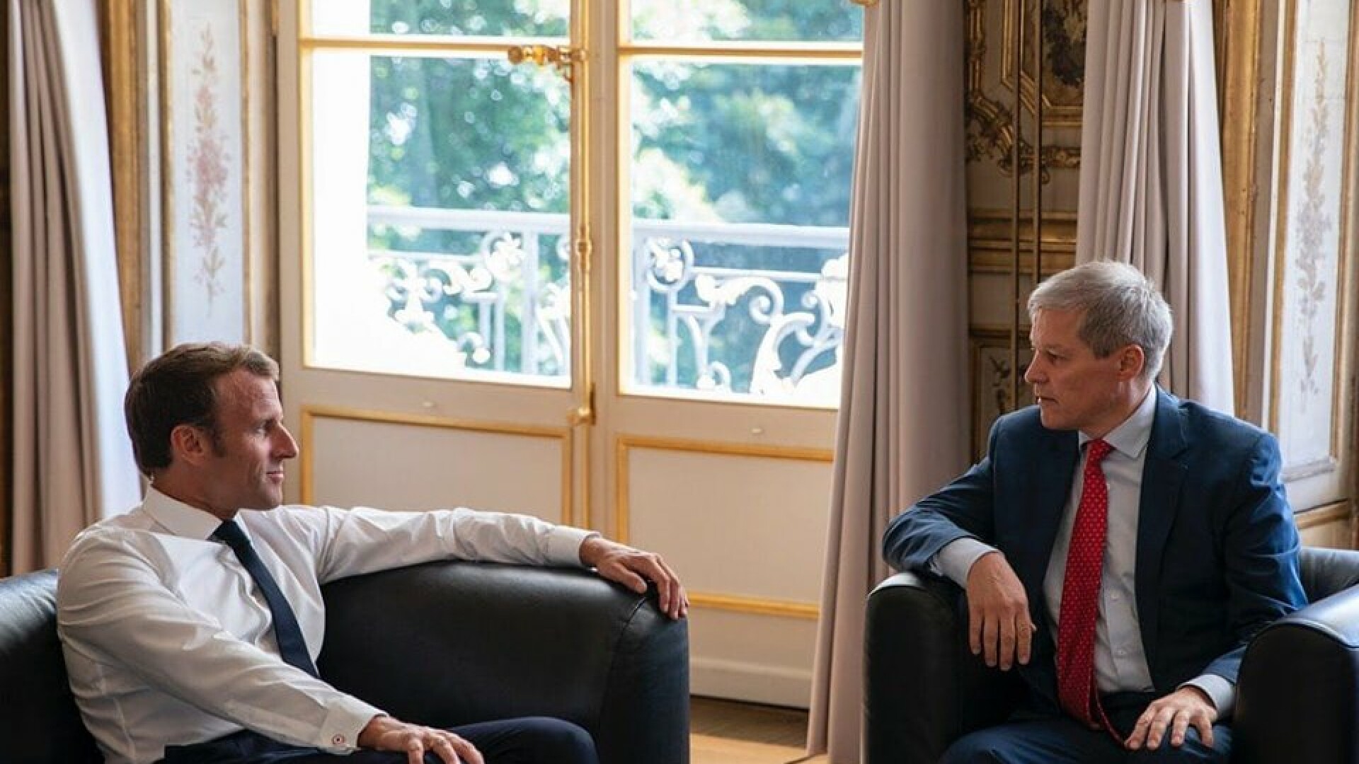 Macron şi Cioloş, discuții despre echipa Von der Leyen: ”Nu dau niciun cec în alb nimănui”