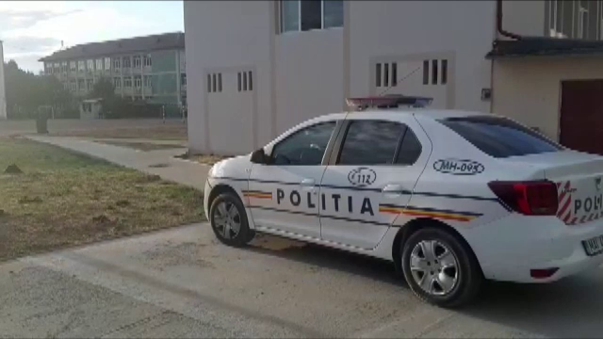 politie la scoala