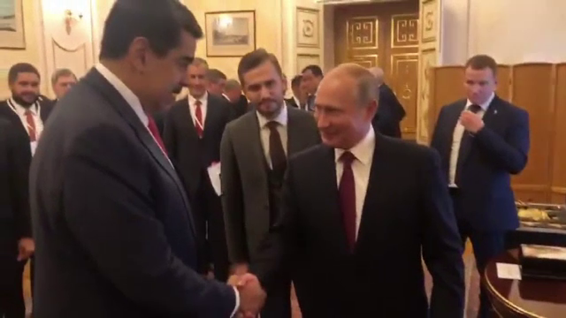 Ce cadou i-a oferit Nicolas Maduro lui Vladimir Putin