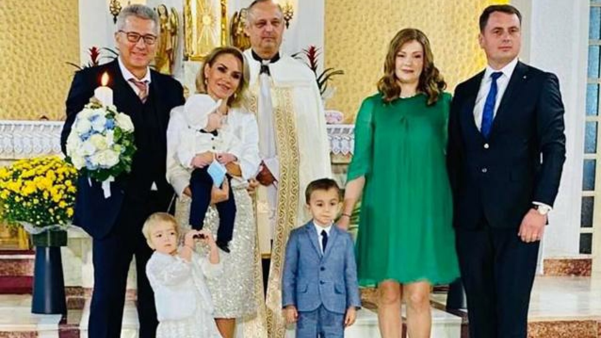 Gabriela Firea și Florentin Pandele au botezat copilul unui primar din Iași. Petrecere la castel, cu meniu de fițe