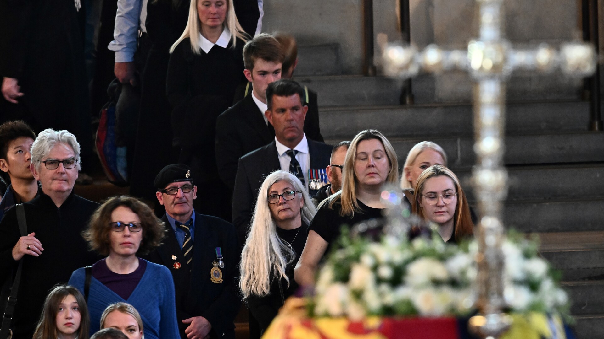 coadă catafalc regina elisabeta a II-a funeralii