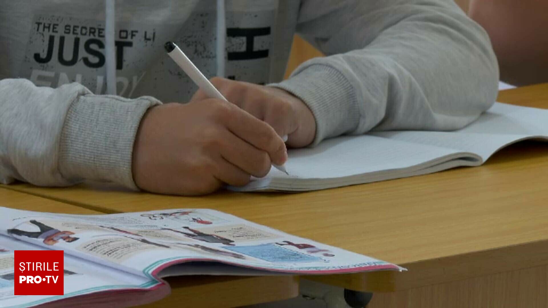 PRO TV și BookLand sprijină viitorul educațional Burse de zeci de mii