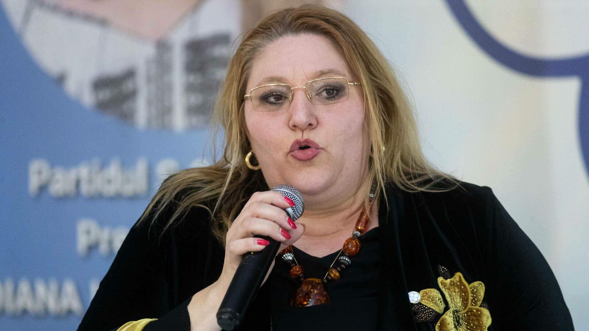 Încă un deputat SOS România a demisionat din partidul Dianei Șoșoacă