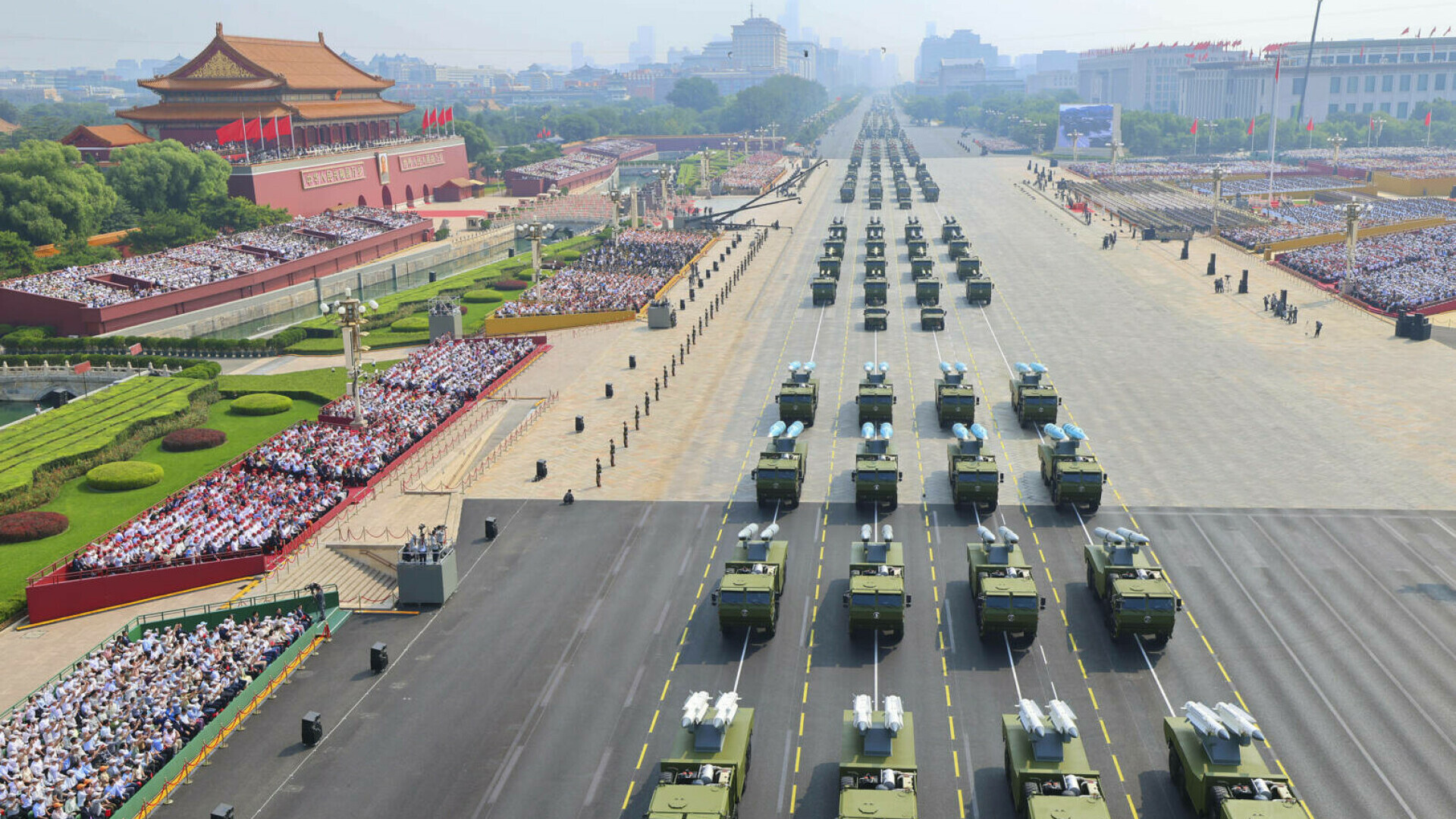 Xi Jinping, la uriașa paradă de la Beijing: ”China este de neoprit”. Liderul chinez, flancat de Putin și Kim Jong Un | FOTO