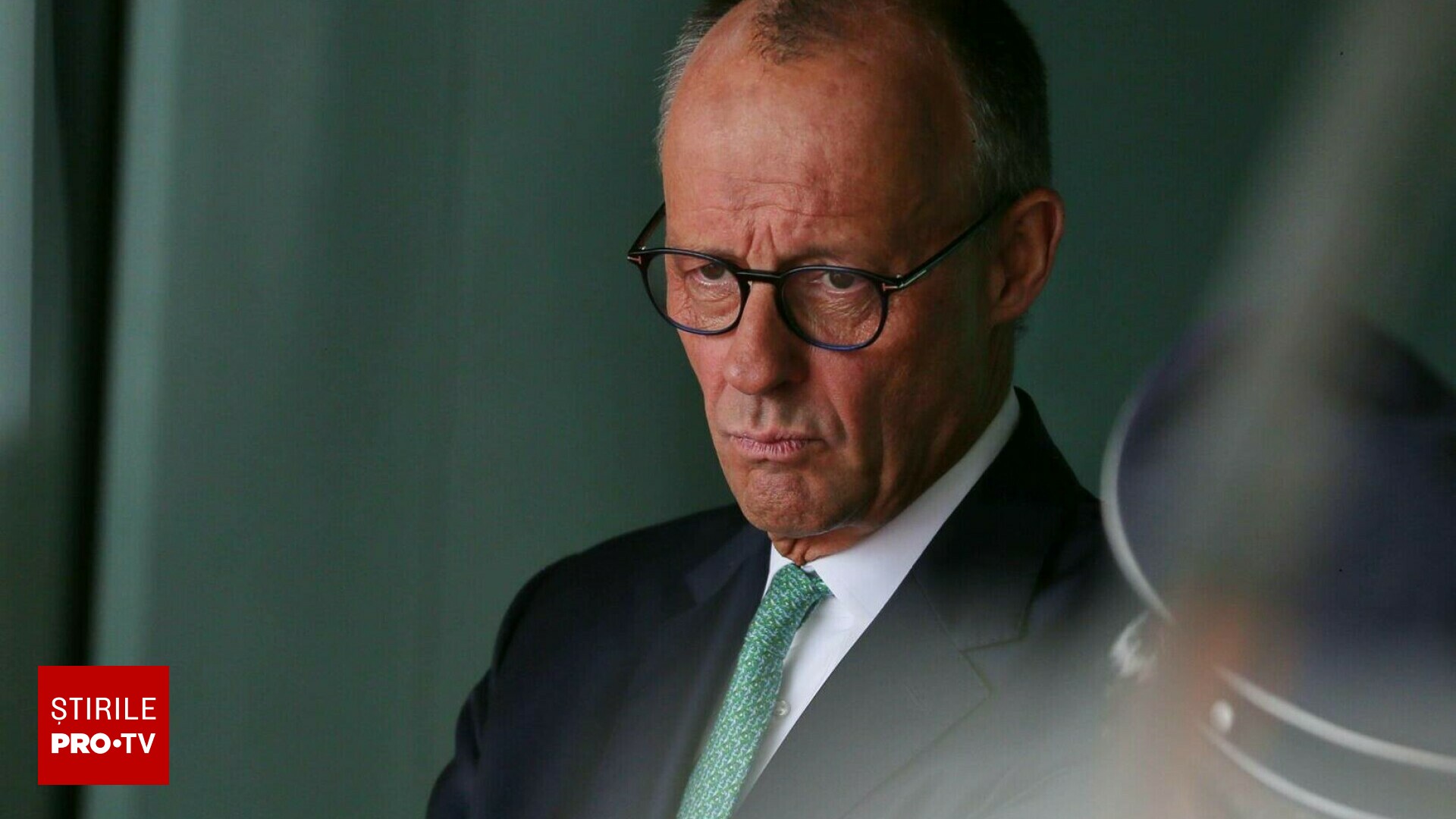 Germania cere Ucrainei să oprească plecarea tinerilor. „Să-şi facă datoria în ţara lor"