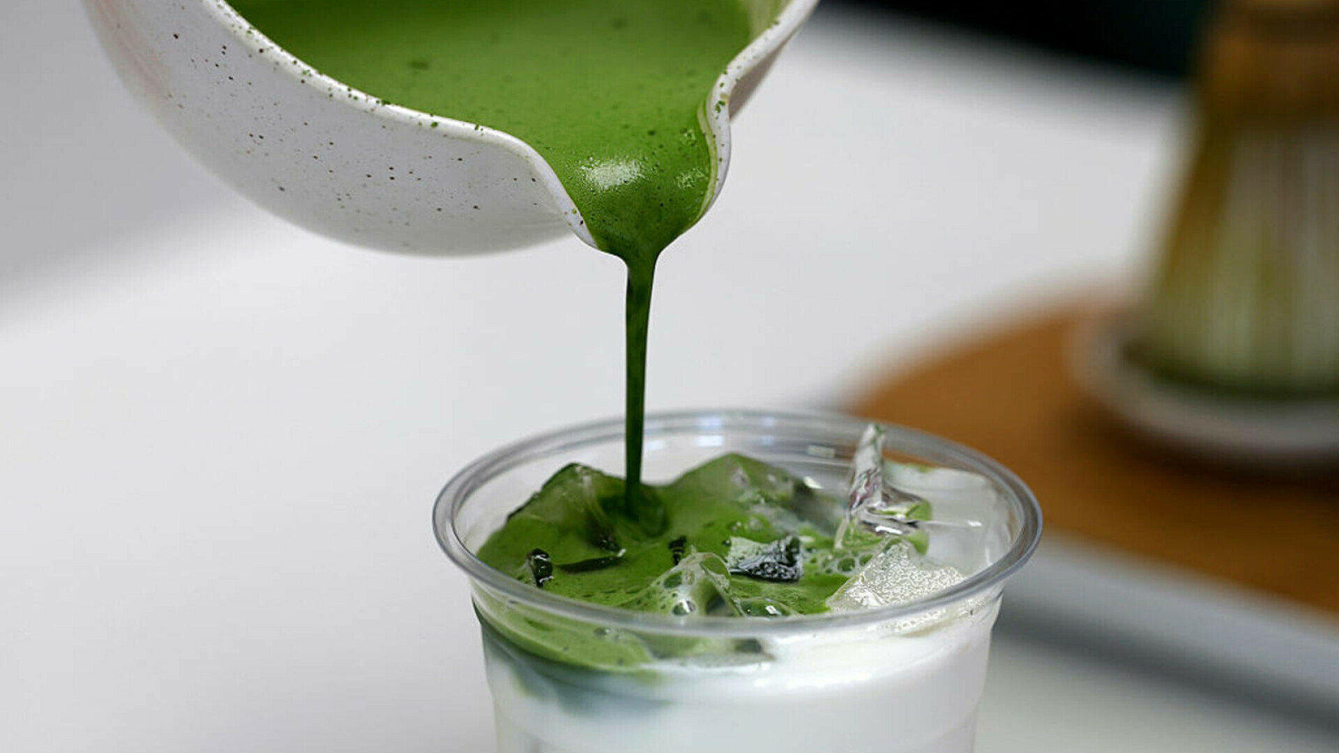Matcha - secretul japonez pentru energie, sănătate și vitalitate. Rețeta acestui elixir verde care a cucerit internetul