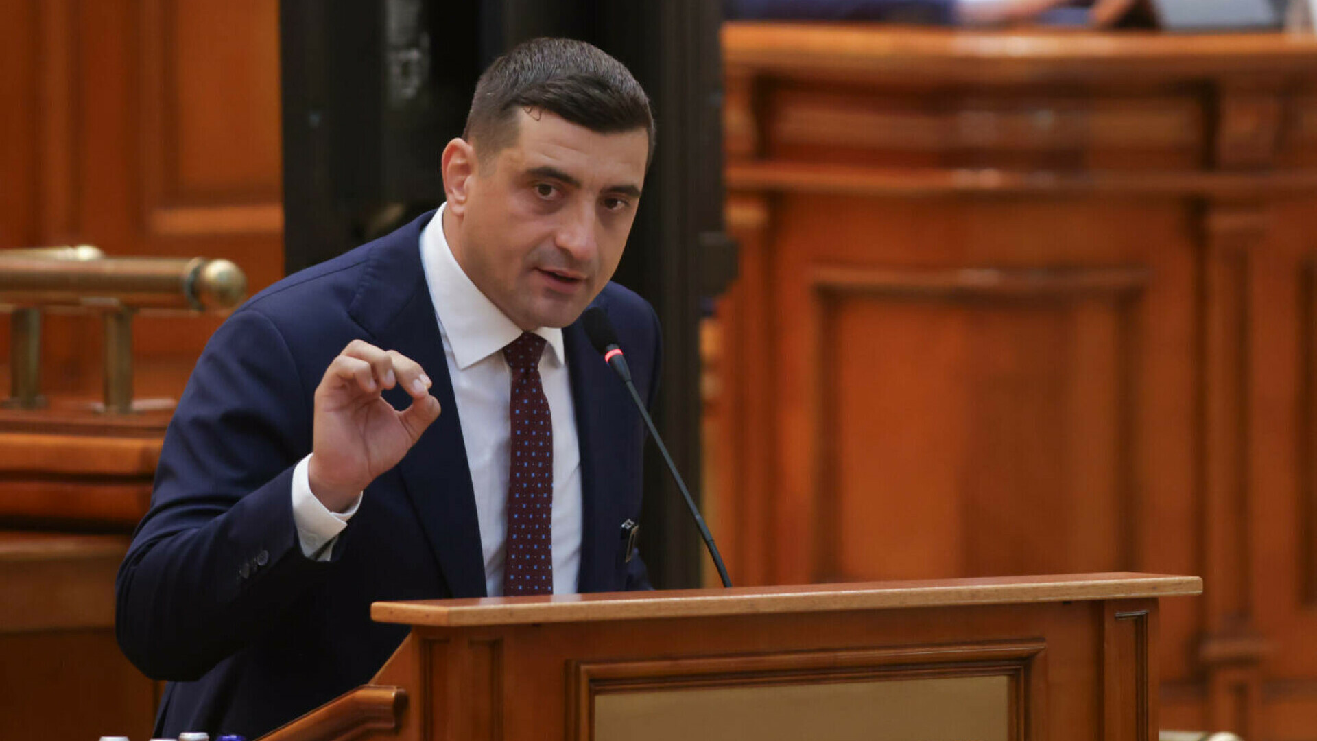 Reacția lui George Simion după respingerea celor 4 moțiuni de cenzură. Liderul AUR i-a numit „asasini” pe cei din guvern