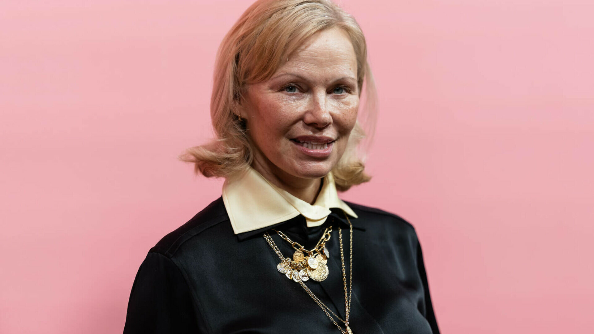 Pamela Anderson, din nou fără machiaj