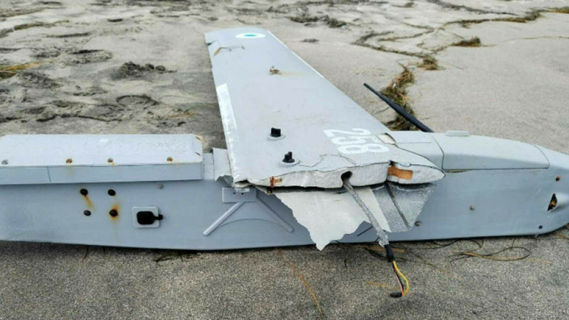 Experţii militari bulgari investighează o dronă misterioasă găsită pe plaja din Burgas