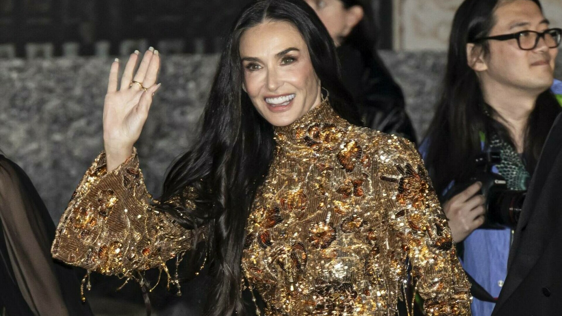 Demi Moore, apariție de senzație la Milano Fashion Week