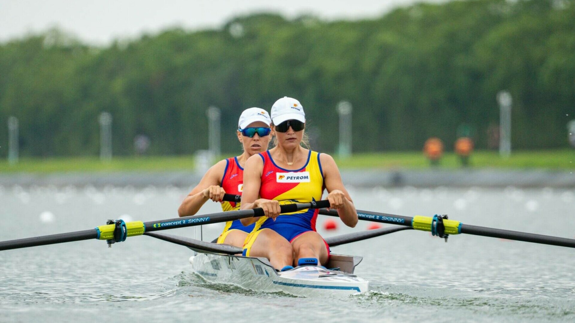 Simona Radis, Magdalena Rusu