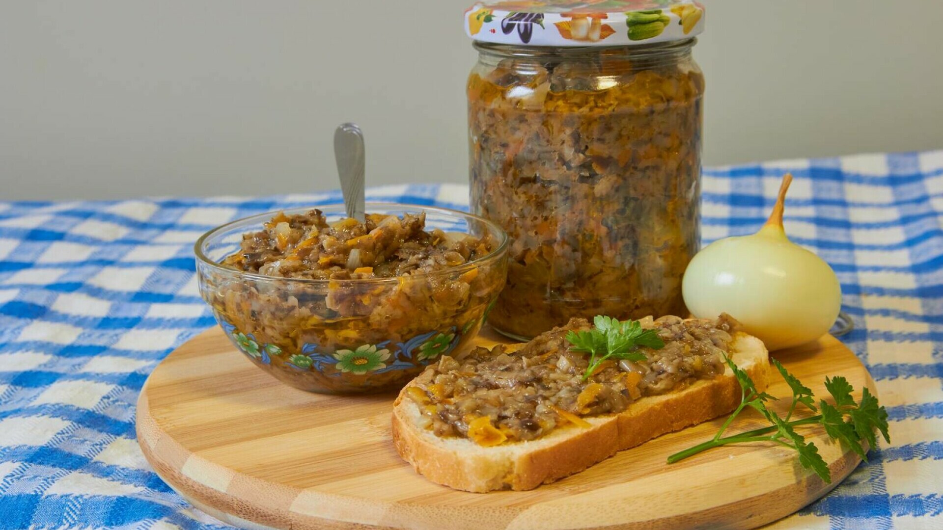 Cum se păstrează zacusca după deschidere. Cât rezistă și cum o depozitezi corect