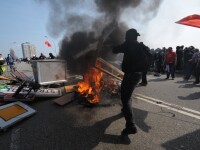 Mai multe imagini cu protestele violente de la granita fraco-germana