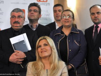 Elena Udrea si membri ai PDL Bucuresti