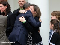 Barack Obama cu mama victimei atacului armat din Newton