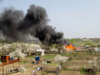 VIDEO! Flacari uriase la marginea Timisoarei,unde o anexa a luat foc. Pompierii spun ca incendiul a fost provocat intentionat