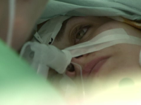 Operatie pe creier extrem de dificila, in Romania. Pacienta a fost trezita de medici in mijlocul interventiei