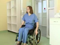 Povestea emotionanta a tinerelor imobilizate intr-un scaun cu rotile, care spera sa devina medici si sa salveze vieti