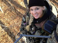 O femeie din armata SUA s-a transformat in fotomodel si va gazdui propria emisiune. VIDEO