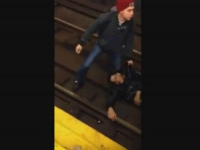 Un barbat din SUA a supravietuit dupa ce a trecut metroul peste el. Cum s-a intamplat totul. VIDEO