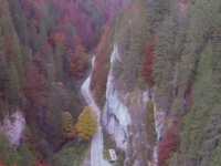 Un drum de 37 de km a crescut turismul la Ghetarul de la Scarisoara. Cat costa o noapte de cazare in zona Garda