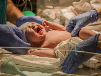 Un bebeluș din China s-a născut la 4 ani după ce părinții lui au murit. Caz fără precedent