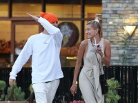 Justin Bieber a fost fotografiat în timp ce-și lovește soția