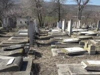 Cimitirul evreiesc din Husi, vandalizat - 5