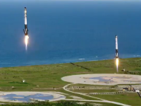 VIDEO. Premieră SpaceX. 3 propulsoare Falcon Heavy au aterizat cu succes