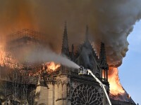 Incendiu devastator la catedrala Notre Dame din Paris