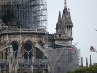 Incendiul de la Notre Dame. Trei elemente majore riscă să se prăbuşească