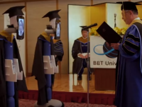 Roboții au luat locul studenților în cadrul unei ceremonii de absolvire în Japonia. VIDEO
