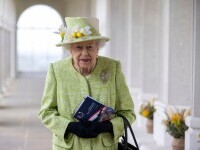 Regina Elisabeta a II-a, vaccinată cu doza de rapel înainte de prima ei apariţie publică din 2021. Monarhul nu a purtat mască