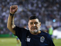 O fostă iubită a lui Maradona îl acuză de viol: ”M-am gândit la sinucidere”