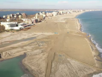 Cea mai scumpă zonă de plajă din Mamaia nu va fi amenajată până în iulie. Care este motivul