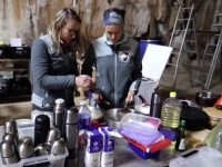 Studiu neobișnuit într-o peșteră din Franța, unde 15 persoane stau în întuneric și fără ceasuri timp de 40 de zile