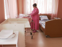 O femeie din Ucraina, infectată cu Covid-19, a adus pe lume gemeni, după două săptămâni la ATI