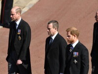 FOTO. Cum a evitat Prințul William să stea lângă fratele său la înmormântarea bunicului lor