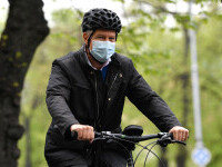 Iohannis, nemulțumit de situația pistelor de bicicletă: Prea puține, se stă mult la semafor