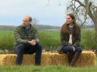 Prințul William și soția sa, Kate, au vrut să vadă cum e viața la țară și s-au plimbat cu tractorul