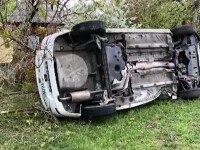 Mașină răsturnată pe DN1A. Un bărbat de 53 de ani a fost rănit