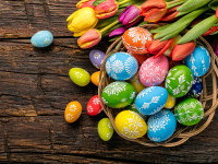 Cum se vopsesc natural ouăle de Paște. 10 rețete simplu de urmat