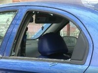 Un tânăr de 26 de ani a spart 16 mașini dintr-un cartier din Timișoara. Cum au reușit polițiștii să-l prindă