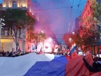 VIDEO Mii de sârbi au manifestat la Belgrad în sprijinul Rusiei şi împotriva NATO