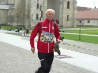 Maraton la Alba Iulia, la 100 de ani de la încoronarea primilor suverani ai României mari. Participă un sportiv de 69 de ani